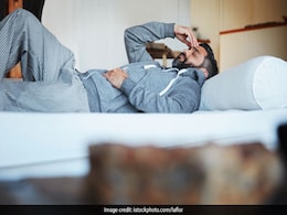 आपके शरीर में आयरन की कमी होने पर दिखते हैं ये लक्षण, जानिए क्या खाकर करें इस दिक्कत को दूर आपके शरीर में आयरन की कमी होने पर दिखते हैं ये लक्षण, जानिए क्या खाकर करें इस दिक्कत को दूर