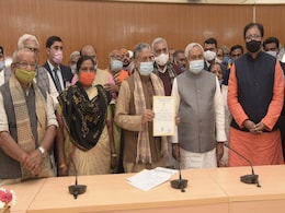 "एक दूसरे पर बयानबाज़ी से माहौल ख़राब हो रहा है", बिहार NDA में आपसी गतिरोध पर बोले सुशील मोदी "एक दूसरे पर बयानबाज़ी से माहौल ख़राब हो रहा है", बिहार NDA में आपसी गतिरोध पर बोले सुशील मोदी
