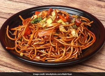 5 Yummy Schezwan Recipes To Amp Up Your Indo-Chinese Game 5 Yummy Schezwan Recipes To Amp Up Your Indo-Chinese Game