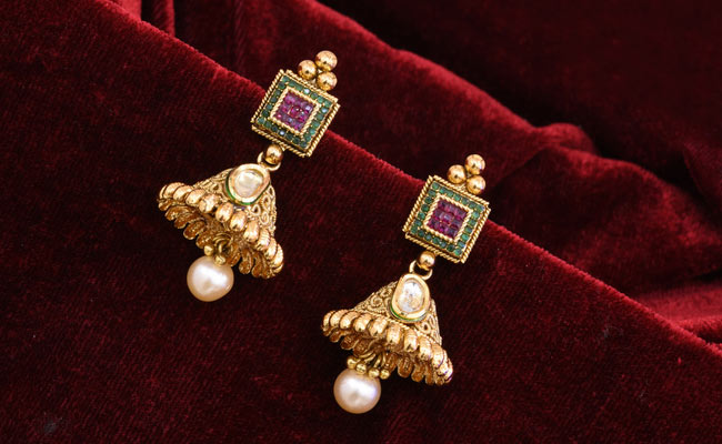 Add A Desi Touch To All Your Outfits With These Jhumkas