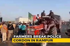 Watch: UP Farmers On Way To Delhi Break Police Barricades At Rampur Watch: UP Farmers On Way To Delhi Break Police Barricades At Rampur