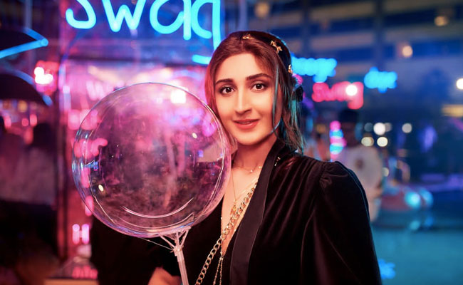 Dhvani Bhanushali's <I>Nayan</I> Will Make You Reminisce About Your College Days