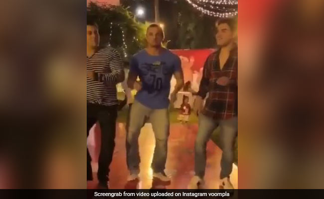 सलमान खान का क्रिसमस से पहले अरबाज और सोहेल संग थ्रोबैक Video हुआ वायरल, यूं मस्ती में डांस करते आए नजर