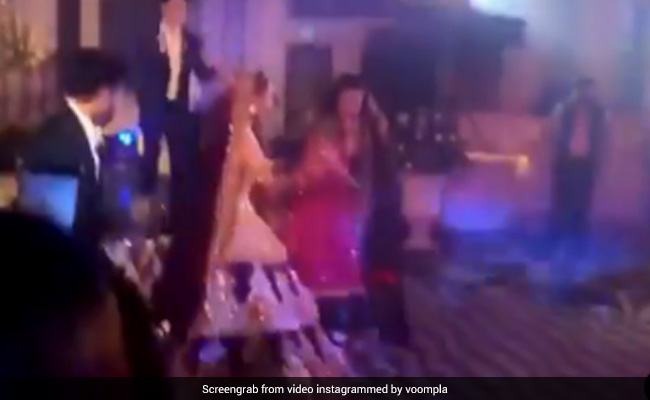गौहर खान ने अपनी रिसेप्‍शन पार्टी में Jhalla Wallah गाने पर जमकर किया डांस, देखें Video