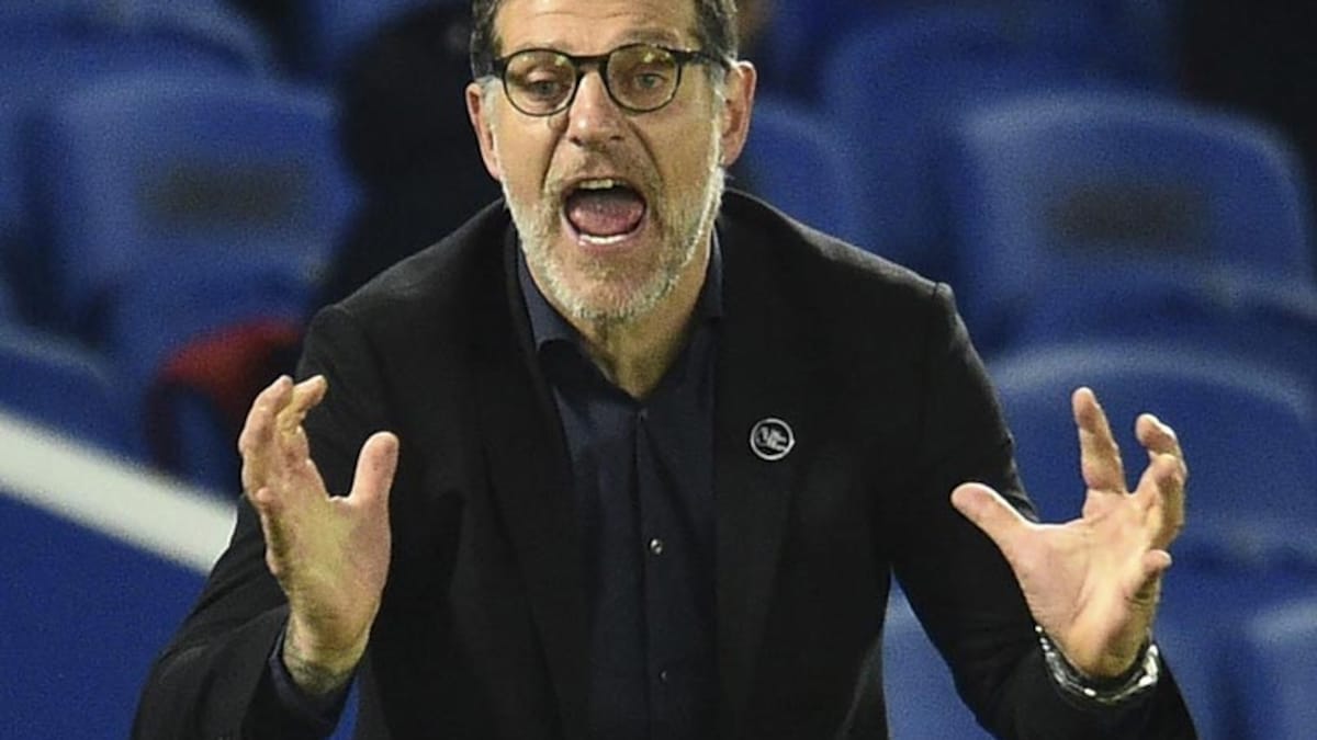 Slaven Bilic Cảm Xúc và Tư Duy - Hành Trình Đầy Thăng Trầm của Một Huyền Thoại Bóng Đá