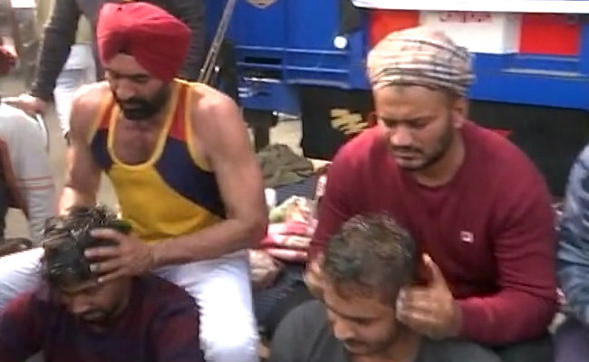 Kabaddi Players Offer Head Massage To "Destress" Protesting Farmers