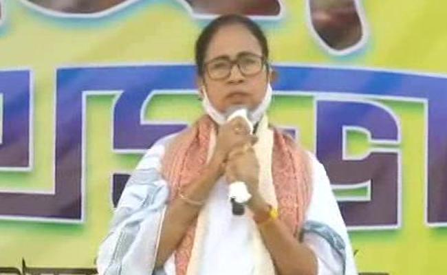 तृणमूल कांग्रेस के सांसदों ने बंगाल के राज्यपाल को हटाने के लिए राष्ट्रपति से लगाई गुहार