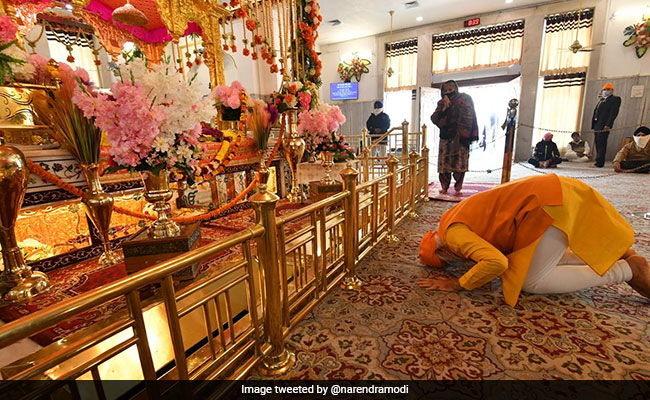 सुबह-सुबह अचानक गुरुद्वारा रकाबगंज पहुंचे PM मोदी, गुरु तेगबहादुर को किया नमन