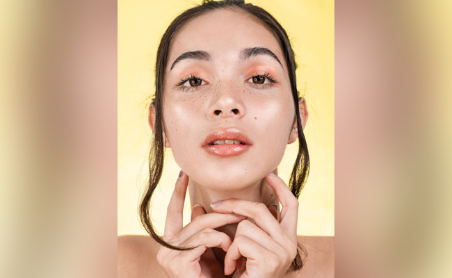 How To Remove Dark Spots From Face: 5 Overnight Home Remedies