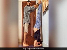 प्रेग्नेंट अनुष्का शर्मा को विराट कोहली ने करवाया शीर्षासन, Photo पोस्ट कर एक्ट्रेस बोलीं- डॉक्टर ने कहा था... प्रेग्नेंट अनुष्का शर्मा को विराट कोहली ने करवाया शीर्षासन, Photo पोस्ट कर एक्ट्रेस बोलीं- डॉक्टर ने कहा था...