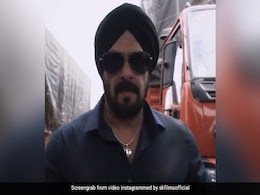 Salman Khan ने शुरू की Antim की शूटिंग, पगड़ी बांधे यूं जबरदस्त अंदाज में आए नजर- देखें Video Salman Khan ने शुरू की Antim की शूटिंग, पगड़ी बांधे यूं जबरदस्त अंदाज में आए नजर- देखें Video