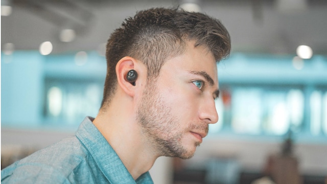 Why The Indian Health Ministry Warns Against Prolonged Use Of Earphones