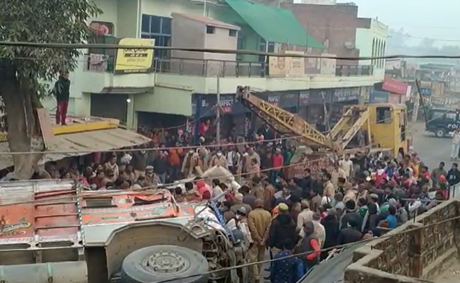 8 Killed As Sand-Laden Truck Overturns On SUV In Uttar Pradesh