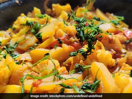 Leftover Recipes: बची हुई सब्जी को फेंकना अच्छा नहीं, इन 5 तरीकों से करें इस्तेमाल और बनाएं ये स्वादिष्ट चीजें Leftover Recipes: बची हुई सब्जी को फेंकना अच्छा नहीं, इन 5 तरीकों से करें इस्तेमाल और बनाएं ये स्वादिष्ट चीजें