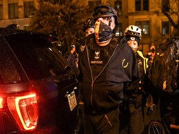 4 Stabbed In Clashes As Trump Supporters Protest To Back Poll Fraud Claim 4 Stabbed In Clashes As Trump Supporters Protest To Back Poll Fraud Claim