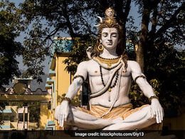 Shani Pradosh vrat 2024 : साल के आखिरी प्रदोष व्रत की ऐसे करें पूजा, शनि देव और भोलेनाथ का बना रहेगा आशीर्वाद Shani Pradosh vrat 2024 : साल के आखिरी प्रदोष व्रत की ऐसे करें पूजा, शनि देव और भोलेनाथ का बना रहेगा आशीर्वाद