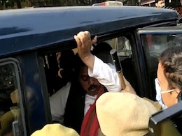 किसान आंदोलन के समर्थन में समाजवादी पार्टी के प्रदर्शन पर UP पुलिस का ग्रहण, कई पार्टी नेता हिरासत में किसान आंदोलन के समर्थन में समाजवादी पार्टी के प्रदर्शन पर UP पुलिस का ग्रहण, कई पार्टी नेता हिरासत में