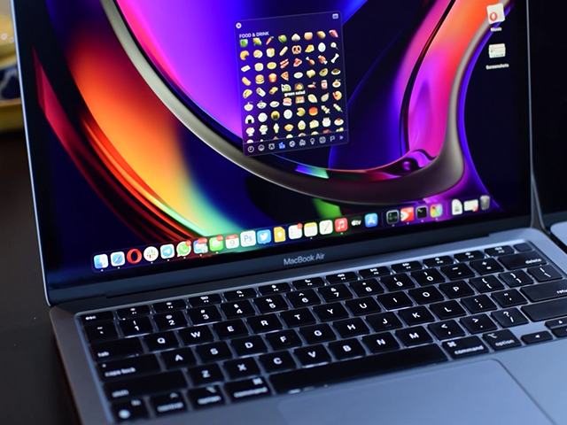 MacBook Air (M1, 2020) Review: Insane Performance, Crazy Battery Life, and No Fan!