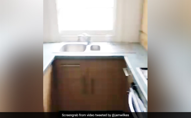 खुद के लिए फ्लैट ढूंढ रहा था शख्स, किचन में मिला खुफिया रास्ता, नीचे जाकर देखा तो... देखें Video