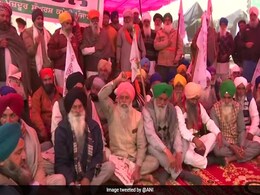 Farmers Protest Updates : सरकार ने भेजा प्रस्ताव, किसान बोले- पढ़कर लेंगे फैसला Farmers Protest Updates : सरकार ने भेजा प्रस्ताव, किसान बोले- पढ़कर लेंगे फैसला