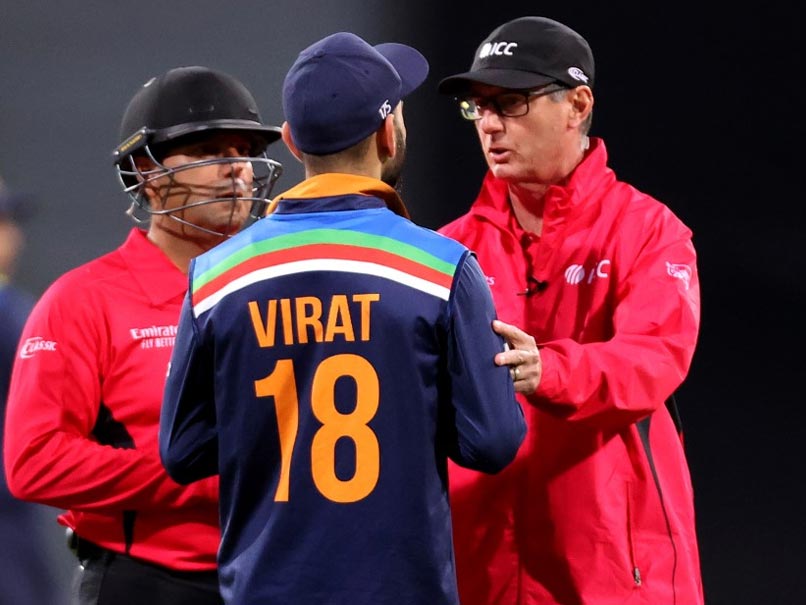 Aus vs Ind 3rd T20I: आउट होने पर पवेलियन नहीं गए मैथ्यू वेड, कोहली के DRS को अंपायर ने नकारा..देखें Video