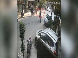 धरा गया पुलिस अफसर बताकर ठगी करने वाला गैंग, असली और नकली पुलिस की गुत्मगुत्थी CCTV में कैद धरा गया पुलिस अफसर बताकर ठगी करने वाला गैंग, असली और नकली पुलिस की गुत्मगुत्थी CCTV में कैद