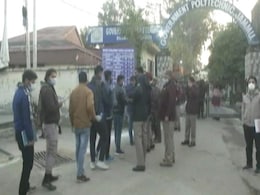 J&K डीडीसी चुनाव: गुपकर को 100 से अधिक सीटें, BJP सबसे बड़ी पार्टी बनकर उभरी J&K डीडीसी चुनाव: गुपकर को 100 से अधिक सीटें, BJP सबसे बड़ी पार्टी बनकर उभरी