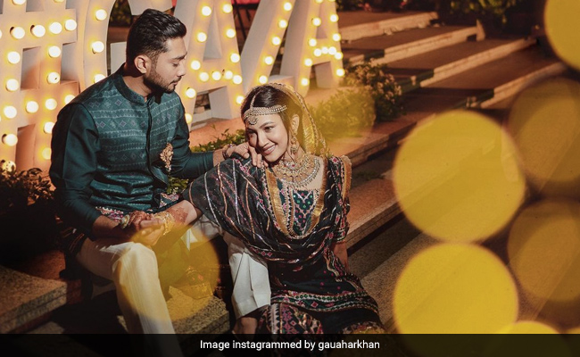 Inside Gauahar Khan And Zaid Darbar's <i>Mehendi</i> Ceremony