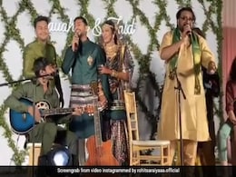 गौहर और जैद के संगीत में इस्माइल दरबार ने गाया 'तड़प तड़प के' सॉन्ग, 2 लाख से भी ज्यादा बार देखा गया Video गौहर और जैद के संगीत में इस्माइल दरबार ने गाया 'तड़प तड़प के' सॉन्ग, 2 लाख से भी ज्यादा बार देखा गया Video