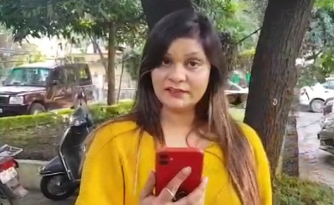 दूसरे की कविता को शिवराज सिंह ने अपनी पत्नी की रचना बताया! सोशल मीडिया पर घिरे