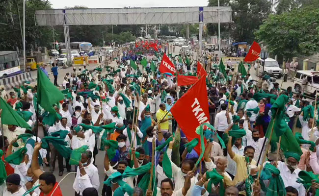 Congress vs JDS In Karnataka Amid Farmers' Protest Over Land Reforms Act