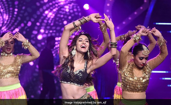 Kasautii Zindagii Kay की प्रेरणा ने कैटरीना कैफ के 'इश्क शावा' सॉन्ग पर जमकर किया डांस, देखें Video