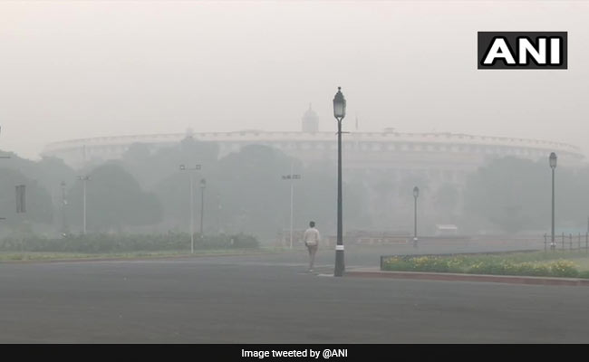 Delhi Air Quality Poor For 6th Consecutive Day, May Enter Red Zone On Diwali