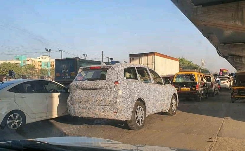 New 2021 Mahindra XUV500 Spied Up Close