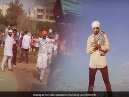 Jazzy B ने किसान आंदोलन को लेकर रिलीज किया 'बगावतां' सॉन्ग, देखे Video Jazzy B ने किसान आंदोलन को लेकर रिलीज किया 'बगावतां' सॉन्ग, देखे Video