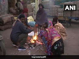 Delhi Shivers On New Year's Eve, Temperature Dips To 3.3 Degrees Celsius Delhi Shivers On New Year's Eve, Temperature Dips To 3.3 Degrees Celsius
