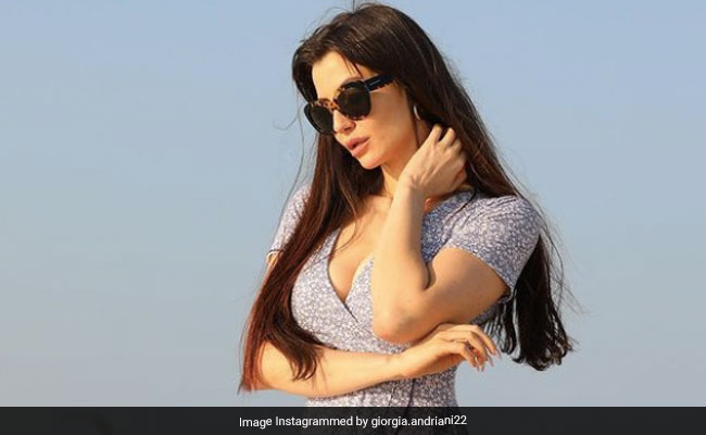 अरबाज खान की गर्लफ्रेंड जॉर्जिया एंड्रियानी ने दिखाया स्टाइलिश अंदाज, वायरल हुईं Photos