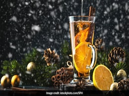 Christmas 2020: 5 Best Winter Drinks And Cocktails To Enjoy This Season Christmas 2020: 5 Best Winter Drinks And Cocktails To Enjoy This Season