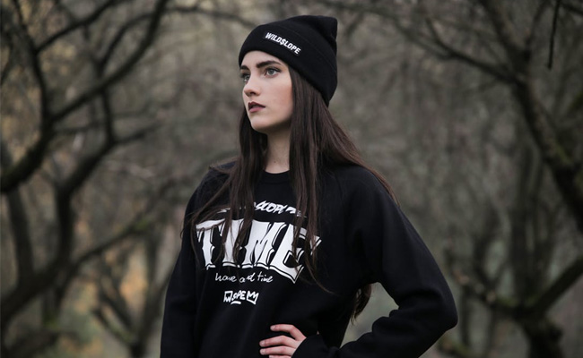 Look Cool And Comfy In These Cosy Sweatshirts For Women