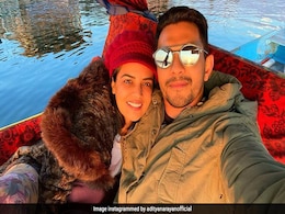 आदित्य नारायण ने पत्नी श्वेता अग्रवाल संग शेयर की स्टनिंग Photos, इस अंदाज में नजर आया कपल आदित्य नारायण ने पत्नी श्वेता अग्रवाल संग शेयर की स्टनिंग Photos, इस अंदाज में नजर आया कपल