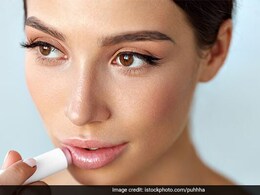 रूखे-सूखे होंठों को मुलायम बना देगा चुकुंदर का यह लिप बाम, घर पर ऐसे करें तैयार रूखे-सूखे होंठों को मुलायम बना देगा चुकुंदर का यह लिप बाम, घर पर ऐसे करें तैयार