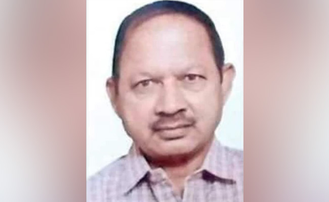 रिटायर्ड बैंकर ने क्रैक किया NEET,अब करेंगे MBBS कोर्स