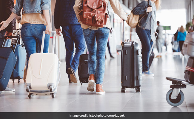 कोविड-19 के कम मामलों वाले देशों में यात्रा पर प्रतिबंध कारगर सिद्ध हुए: अध्ययन