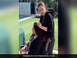 प्रीति जिंटा का थ्रोबैक Video हुआ वायरल, मम्मी के सिर पर मालिश करती नजर आईं एक्ट्रेस प्रीति जिंटा का थ्रोबैक Video हुआ वायरल, मम्मी के सिर पर मालिश करती नजर आईं एक्ट्रेस