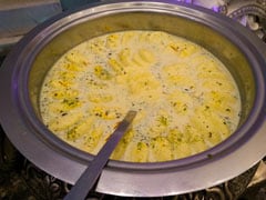 Watch: Here's An Easier Way To Make Rabri Malai Roll - A Popular Bengali Dessert Watch: Here's An Easier Way To Make Rabri Malai Roll - A Popular Bengali Dessert