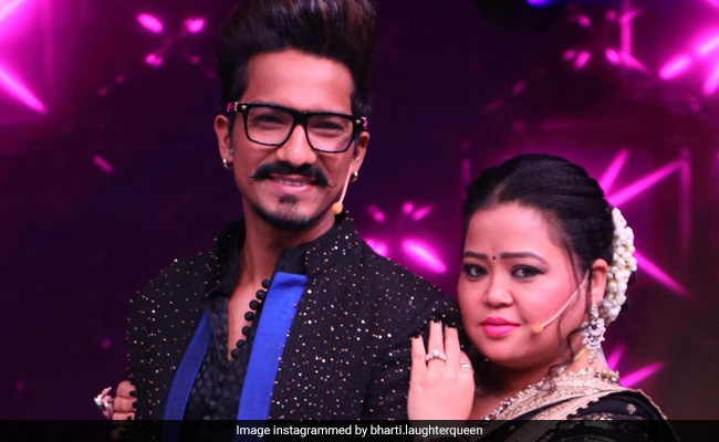 भारती सिंह ने पति हर्ष लिम्बाच्या के साथ शेयर की खूबसूरत Photos, बोलीं- कई बार हमारी परीक्षा ली जाती हैं...