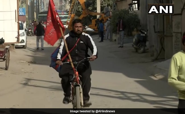Punjab Teacher Cycles 225 Km To Join Farmers' Protest At Delhi's Tikri Border