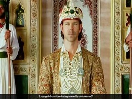 डेविड वॉर्नर बने 'जलाल उद्दीन मोहम्मद अकबर', ऋतिक रोशन बनकर दिखाया ऐसा अंदाज - देखें Video डेविड वॉर्नर बने 'जलाल उद्दीन मोहम्मद अकबर', ऋतिक रोशन बनकर दिखाया ऐसा अंदाज - देखें Video
