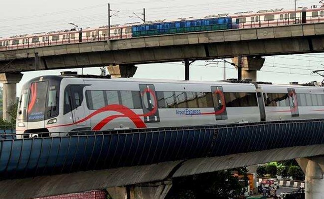 Delhi Metro Trains To Run Every 15 Minutes During Weekend Lockdown