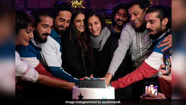 Ayushmann Khurrana Wraps 'Chandigarh Kare Aashiqui'; Cuts A 'Starry' Cake With Team&nbsp;